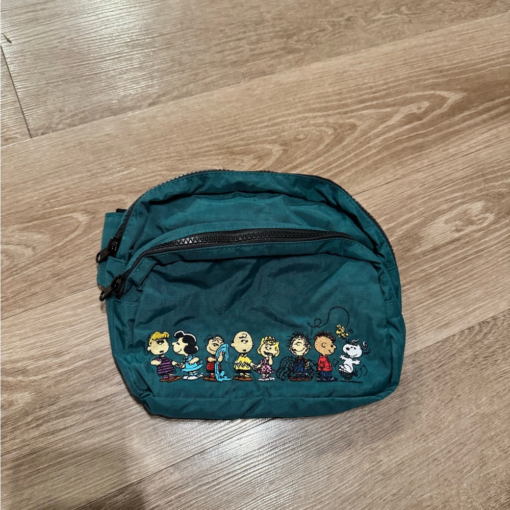 Baggu Peanuts Snoopy Embroidered Fanny Pack in Cypress